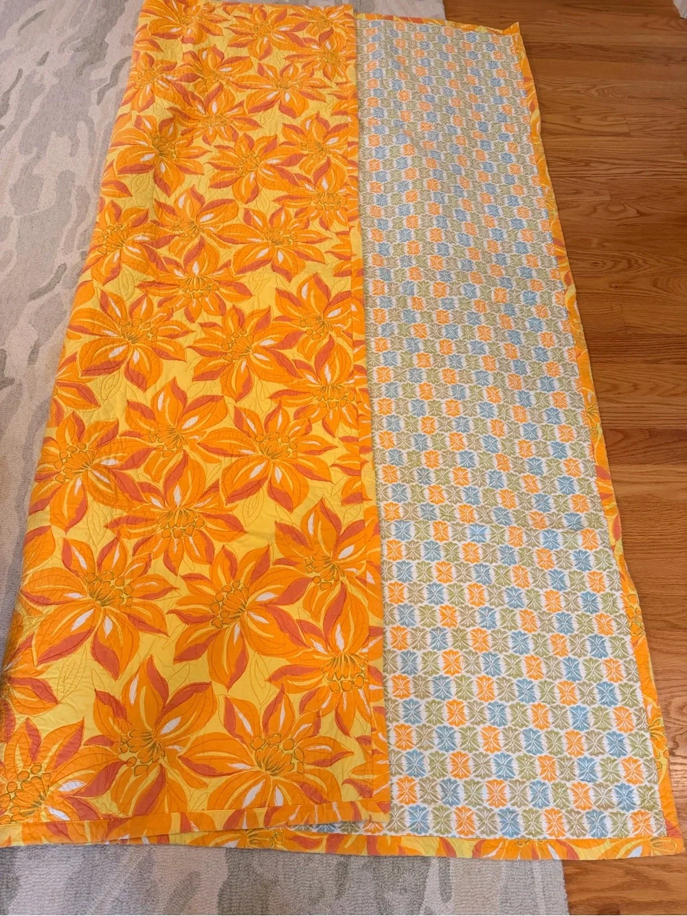 Company C Reversible Twin Comforter and Pillow Sham